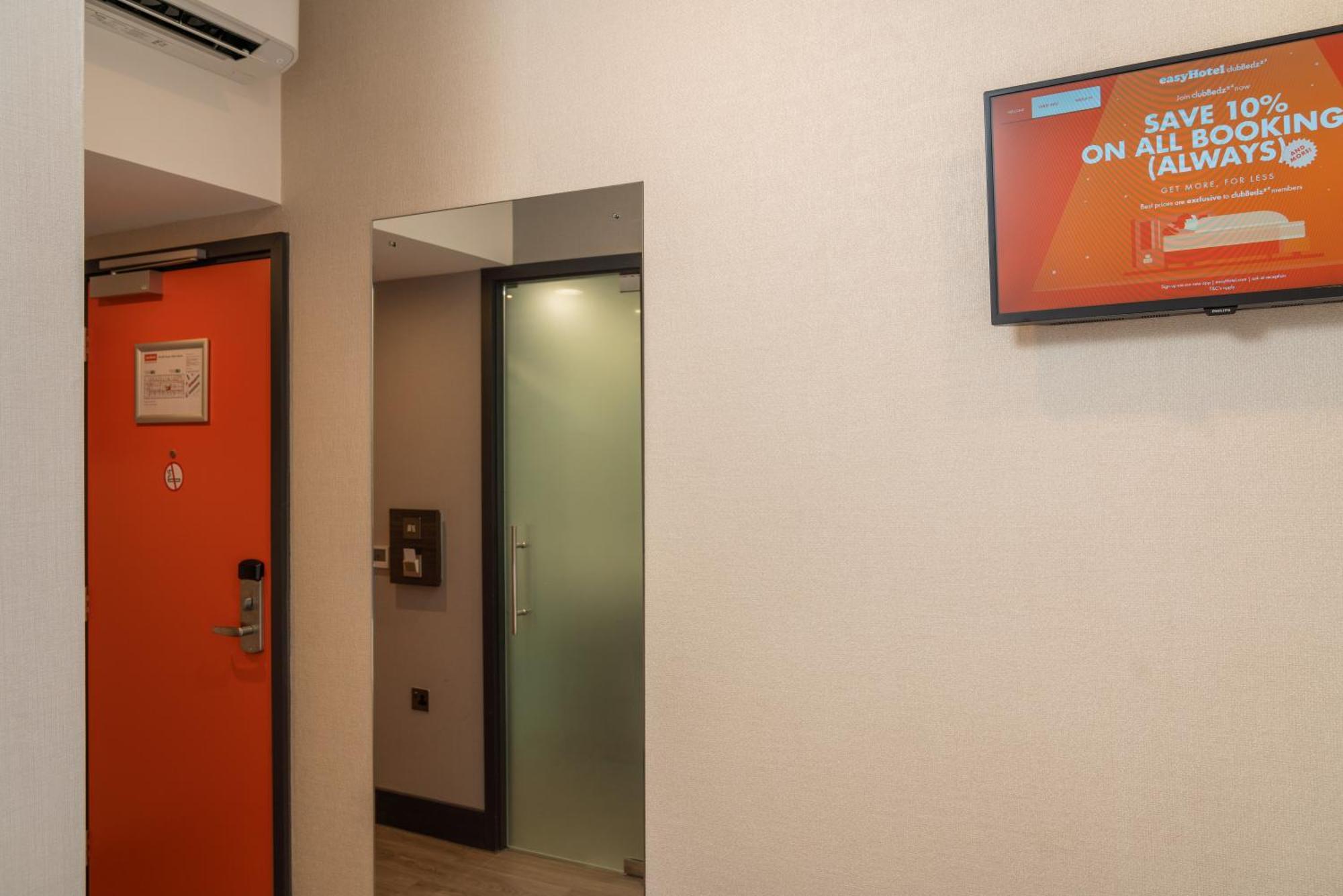 Easyhotel Milton Keynes Pokoj fotografie