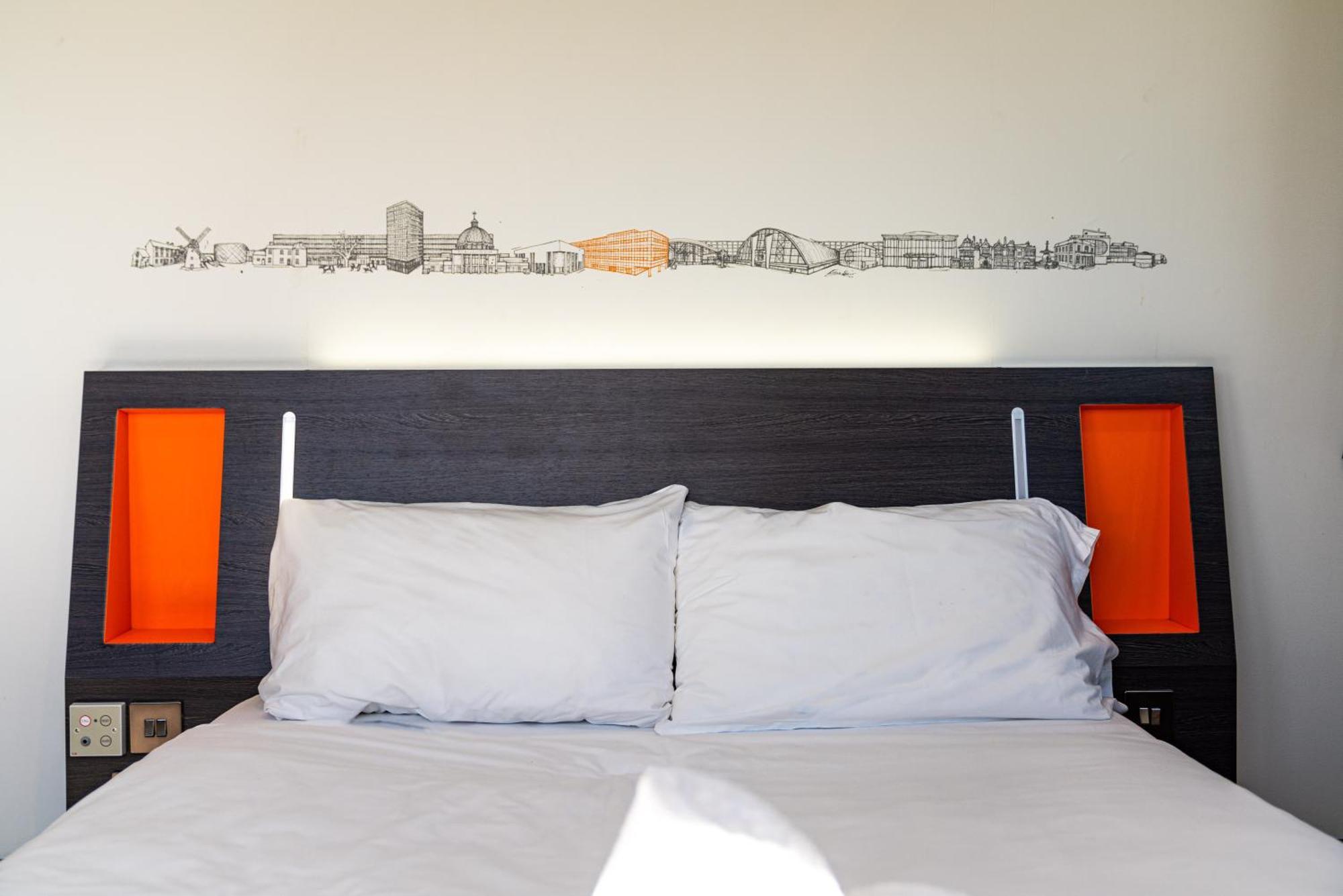 Easyhotel Milton Keynes Pokoj fotografie